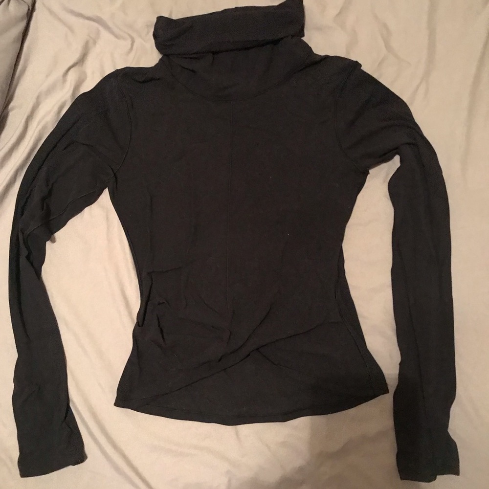 Lulu Lemon Active Wear Turtleneck